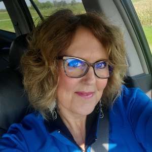 Meet your Posher, Cecily